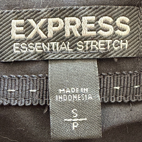 EXPRESS Essential Stretch Black Short Sleeve Button-Down Shirt Front Pockets - Picture 10 of 11